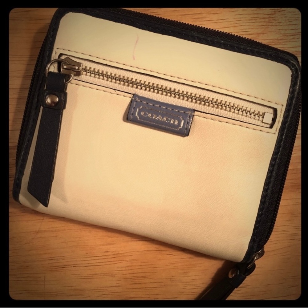 Coach “Daisy Spectator” Medium Zip Around Wallet